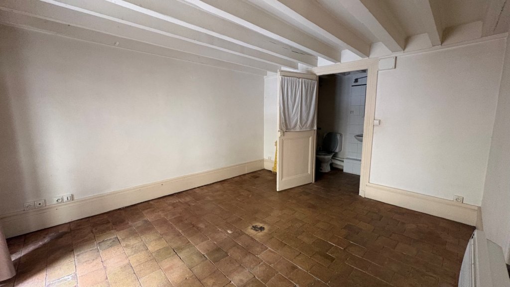 APPARTEMENT T2 A LOUER - LYON 2EME ARRONDISSEMENT Gailleton-A. Comte - 32.17 m2 - 575 &euro; charges comprises par mois