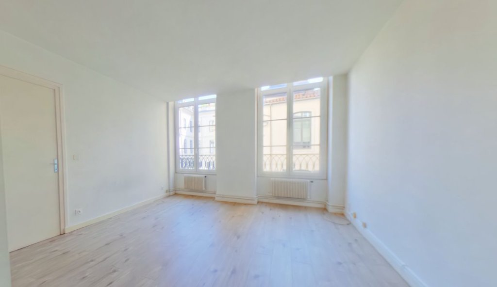 APPARTEMENT T2 A LOUER - LYON 2EME ARRONDISSEMENT Gailleton-A. Comte - 64.35 m2 - 1 000 &euro; charges comprises par mois