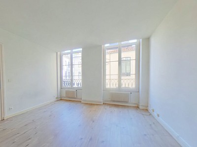APPARTEMENT T2 A LOUER - LYON 2EME ARRONDISSEMENT Gailleton-A. Comte - 64.35 m2 - 1 000 € charges comprises par mois