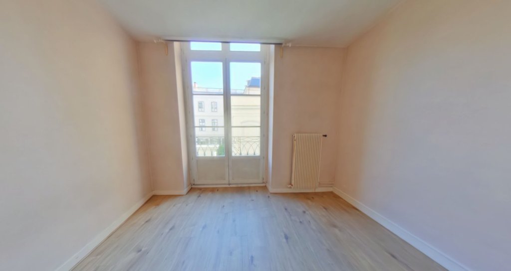 APPARTEMENT T2 A LOUER - LYON 2EME ARRONDISSEMENT Gailleton-A. Comte - 64.35 m2 - 1 000 &euro; charges comprises par mois