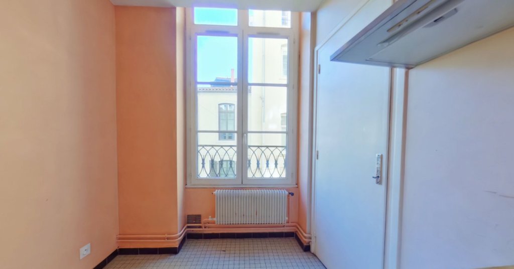 APPARTEMENT T2 A LOUER - LYON 2EME ARRONDISSEMENT Gailleton-A. Comte - 64.35 m2 - 1 000 &euro; charges comprises par mois