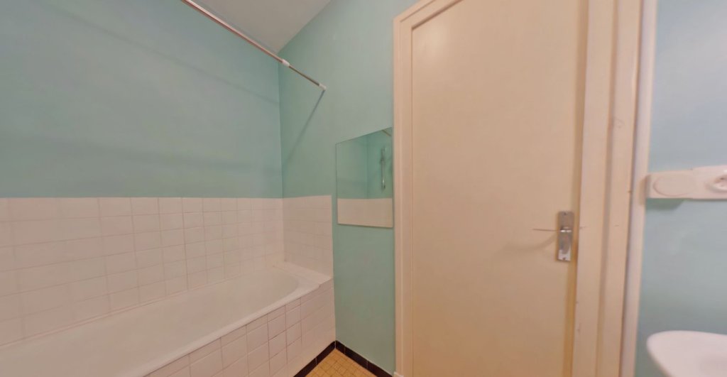 APPARTEMENT T2 A LOUER - LYON 2EME ARRONDISSEMENT Gailleton-A. Comte - 64.35 m2 - 1 000 &euro; charges comprises par mois
