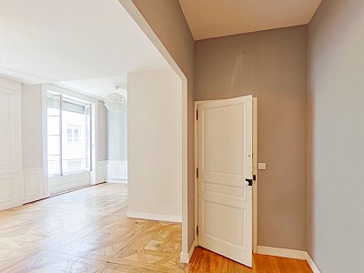 APPARTEMENT T2 A LOUER - LYON 2EME ARRONDISSEMENT Ampere-Ainay - 49.48 m2 - 935 &euro; charges comprises par mois
