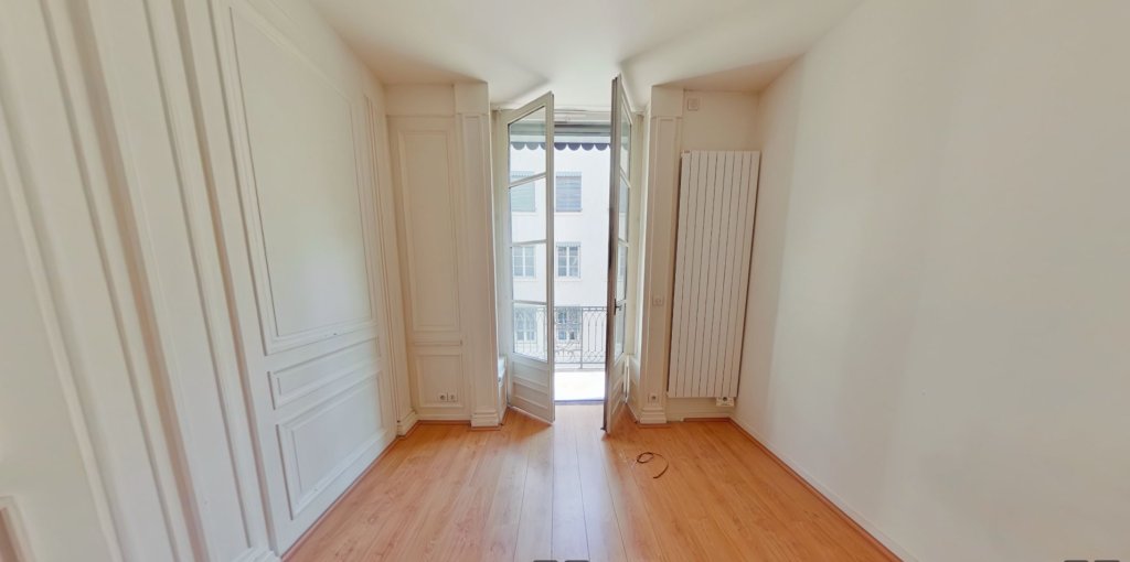APPARTEMENT T2 A LOUER - LYON 2EME ARRONDISSEMENT Ampere-Ainay - 49.48 m2 - 935 &euro; charges comprises par mois