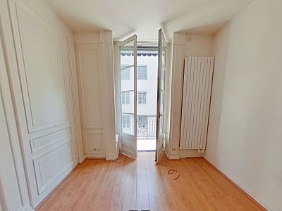 APPARTEMENT T2 A LOUER - LYON 2EME ARRONDISSEMENT Ampere-Ainay - 49.48 m2 - 935 &euro; charges comprises par mois