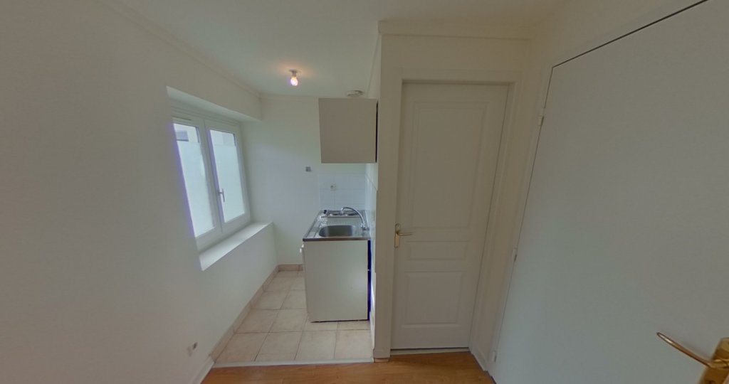 APPARTEMENT T2 A LOUER - LYON 2EME ARRONDISSEMENT Bellecour-Sala - 21.75 m2 - 445 &euro; charges comprises par mois