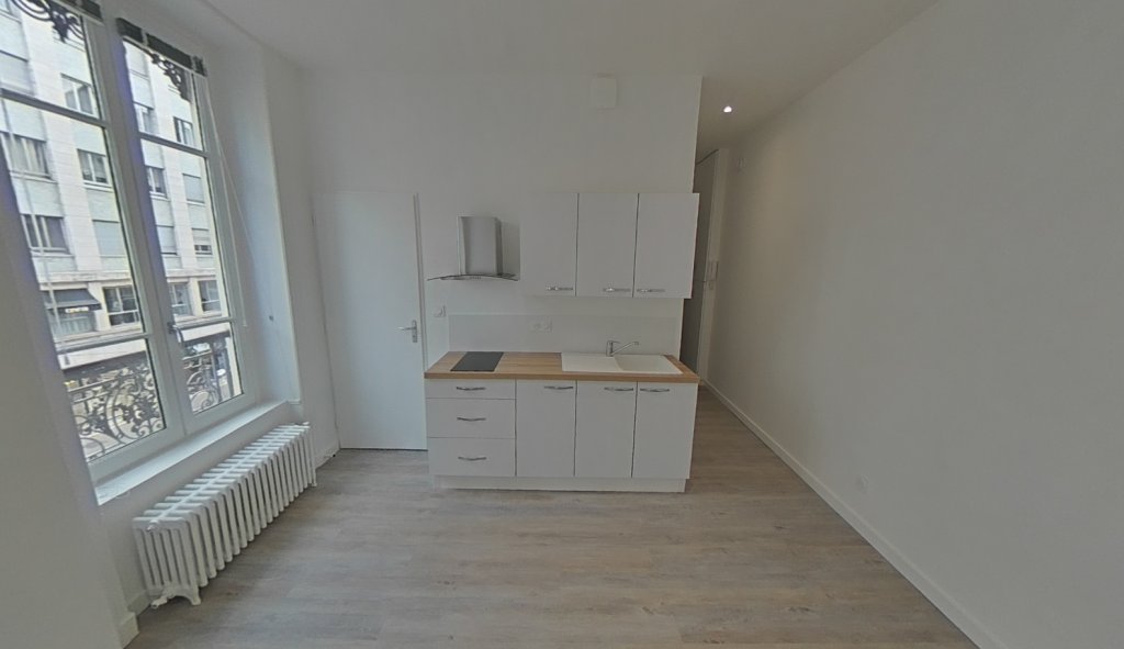 APPARTEMENT T2 A LOUER - LYON 2EME ARRONDISSEMENT Merciere-Grolee - 33.75 m2 - 695 &euro; charges comprises par mois