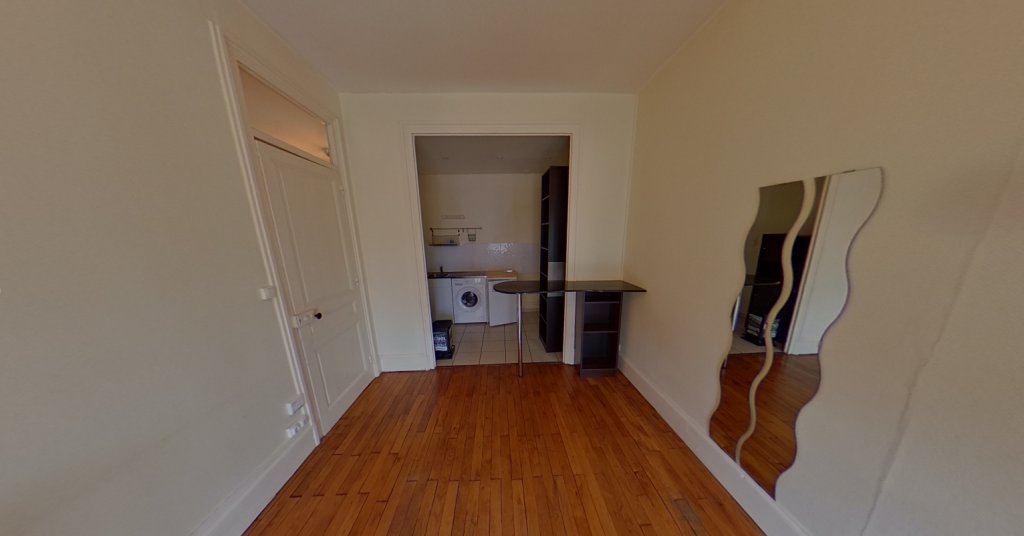 APPARTEMENT T2 A LOUER - LYON 2EME ARRONDISSEMENT Rambaud-Seguin - 42.63 m2 - 715 &euro; charges comprises par mois