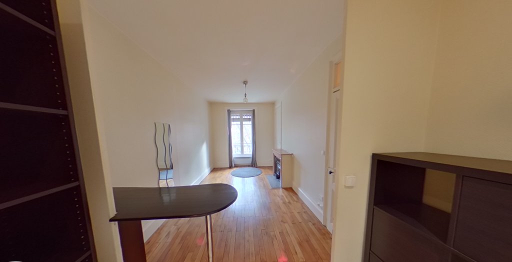 APPARTEMENT T2 A LOUER - LYON 2EME ARRONDISSEMENT Rambaud-Seguin - 42.63 m2 - 715 &euro; charges comprises par mois