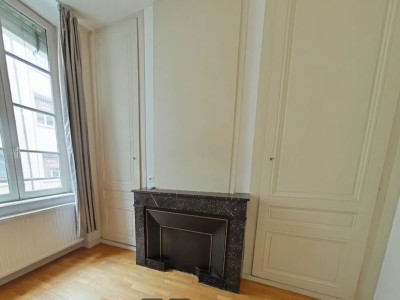 APPARTEMENT T2 A LOUER - LYON 2EME ARRONDISSEMENT SAXE - 59,59 m2 - 930 € charges comprises par mois