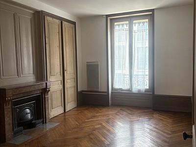 APPARTEMENT T2 A LOUER - LYON 3EME ARRONDISSEMENT Danton-Bir Akeim - 65.05 m2 - 890€ charges comprises par mois