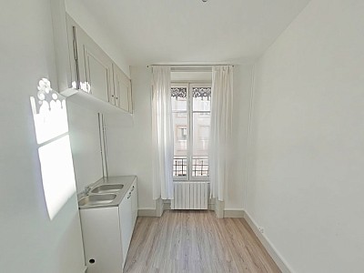 APPARTEMENT T2 A LOUER - LYON 3EME ARRONDISSEMENT Paul Bert-Maisons Neuves - 45.69 m2 - 715€ charges comprises par mois