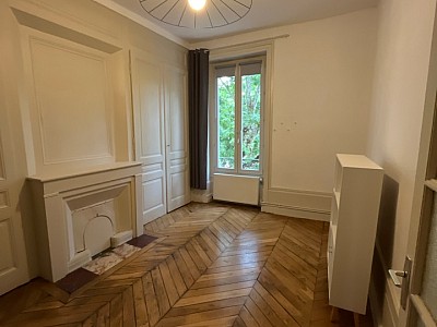 APPARTEMENT T2 A LOUER - LYON 3EME ARRONDISSEMENT Mairie-Saint-Sacrement - 66.25 m2 - 900€ charges comprises par mois