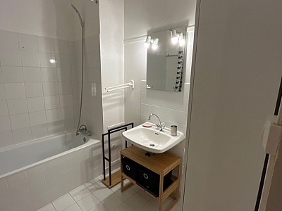 APPARTEMENT T2 A LOUER - LYON 3EME ARRONDISSEMENT Mairie-Saint-Sacrement - 66.25 m2 - 900€ charges comprises par mois