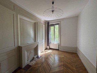 APPARTEMENT T3 A LOUER - LYON 3EME ARRONDISSEMENT Mairie-Saint-Sacrement - 66.25 m2 - 895 &euro; charges comprises par mois