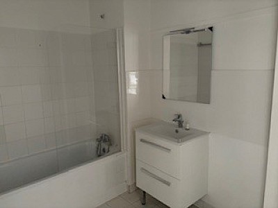 APPARTEMENT T3 A LOUER - LYON 3EME ARRONDISSEMENT Mairie-Saint-Sacrement - 66.25 m2 - 895 € charges comprises par mois