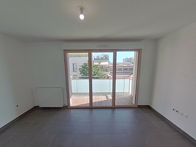 APPARTEMENT T2 A LOUER - LYON 3EME ARRONDISSEMENT Trarieux-Lacassagne - 38.57 m2 - 678,86 &euro; charges comprises par mois