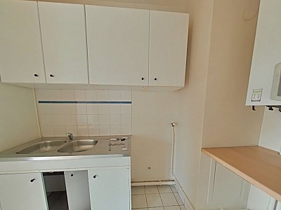 APPARTEMENT T2 A LOUER - LYON 3EME ARRONDISSEMENT Saxe-Vileroy - 51.05 m2 - 880 &euro; charges comprises par mois