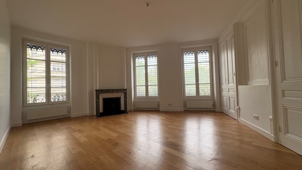 APPARTEMENT T2 A LOUER - LYON 3EME ARRONDISSEMENT Saint-Amour - 47.46 m2 - 995 &euro; charges comprises par mois
