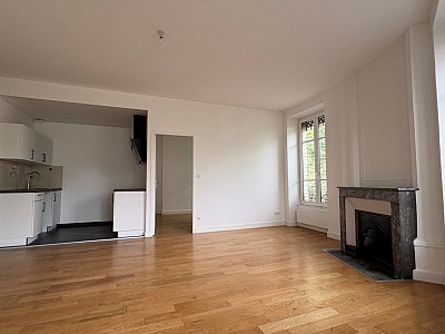 APPARTEMENT T2 A LOUER - LYON 3EME ARRONDISSEMENT Saint-Amour - 47.46 m2 - 995 € charges comprises par mois