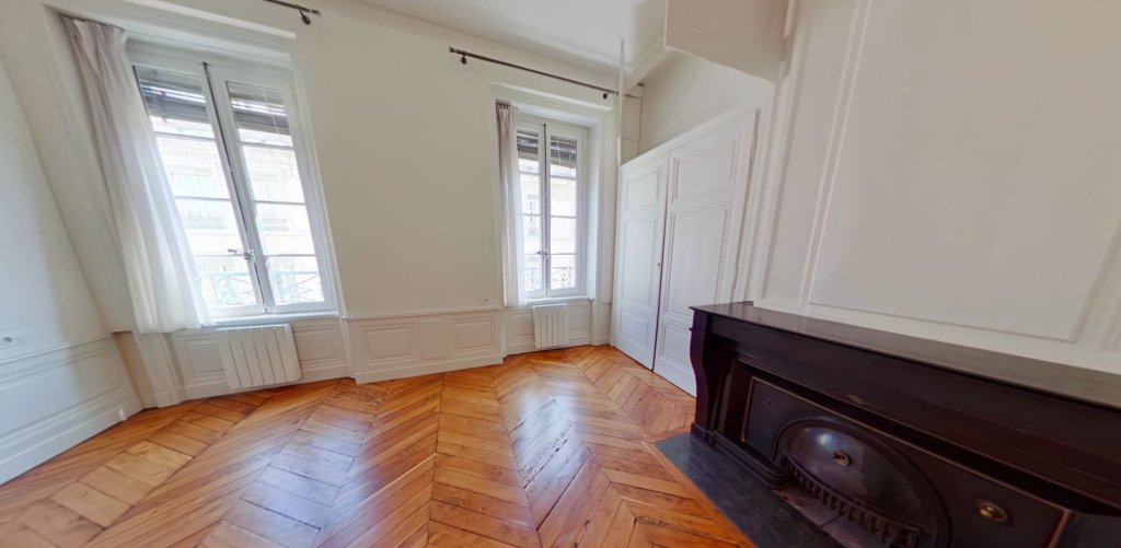 APPARTEMENT T2 A LOUER - LYON 3EME ARRONDISSEMENT Jussieu - 41.67 m2 - 840 &euro; charges comprises par mois