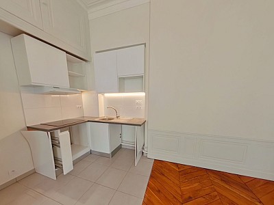 APPARTEMENT T2 A LOUER - LYON 3EME ARRONDISSEMENT Jussieu - 41.67 m2 - 840 € charges comprises par mois
