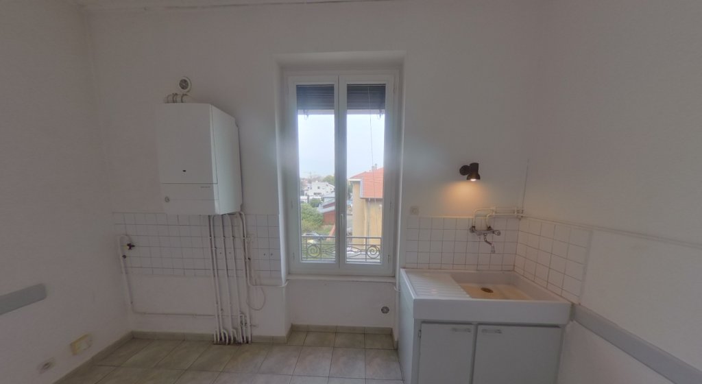 APPARTEMENT T2 A LOUER - LYON 3EME ARRONDISSEMENT Monchat-Bonnand - 58.71 m2 - 716,48 &euro; charges comprises par mois