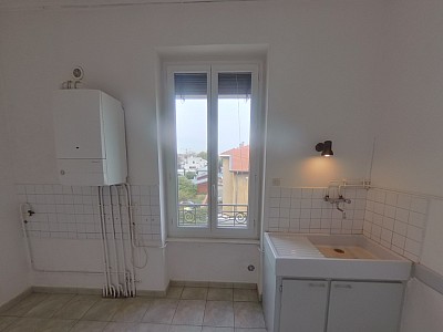 APPARTEMENT T2 A LOUER - LYON 3EME ARRONDISSEMENT Monchat-Bonnand - 58.71 m2 - 716,48 € charges comprises par mois