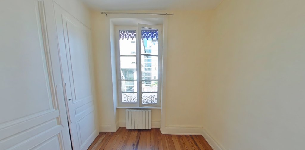 APPARTEMENT T2 A LOUER - LYON 3EME ARRONDISSEMENT Bonnel-Servient - 45.77 m2 - 843,51 &euro; charges comprises par mois