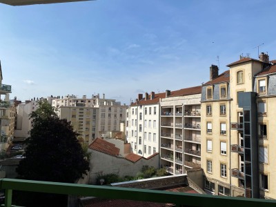 APPARTEMENT T2 A LOUER - LYON 3EME ARRONDISSEMENT - 51.05 m2 - 850 € charges comprises par mois