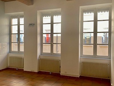 APPARTEMENT T2 A LOUER - LYON 4EME ARRONDISSEMENT Place Croix Rousse-Austerlitz - 40.04 m2 - 740 &euro; charges comprises par mois