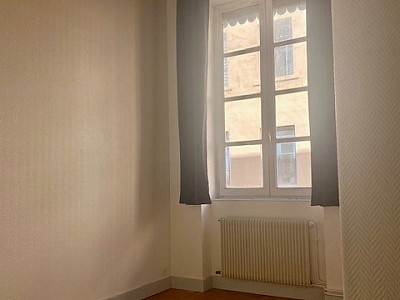 APPARTEMENT T2 A LOUER - LYON 4EME ARRONDISSEMENT Place Croix Rousse-Austerlitz - 40.04 m2 - 740 &euro; charges comprises par mois