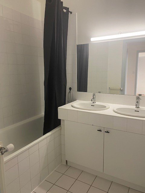 APPARTEMENT T2 A LOUER - LYON 4EME ARRONDISSEMENT Place Croix Rousse-Austerlitz - 40.04 m2 - 740 &euro; charges comprises par mois