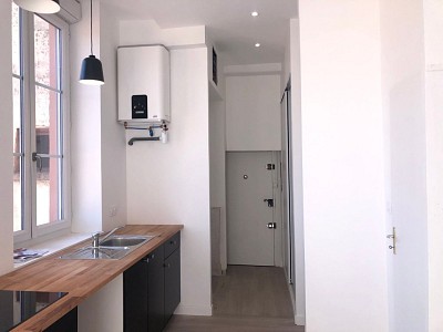 APPARTEMENT T2 A LOUER - LYON 4EME ARRONDISSEMENT - 29,7 m2 - 728 € charges comprises par mois