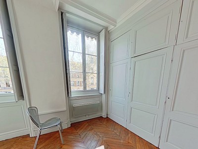 APPARTEMENT T2 A LOUER - LYON 4EME ARRONDISSEMENT Place Croix Rousse-Austerlitz - 49.2 m2 - 640�&euro; charges comprises par mois