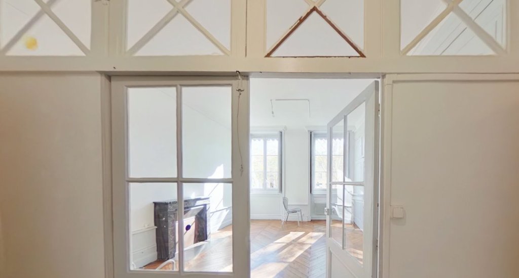 APPARTEMENT T2 A LOUER - LYON 4EME ARRONDISSEMENT Place Croix Rousse-Austerlitz - 49.2 m2 - 640�&euro; charges comprises par mois