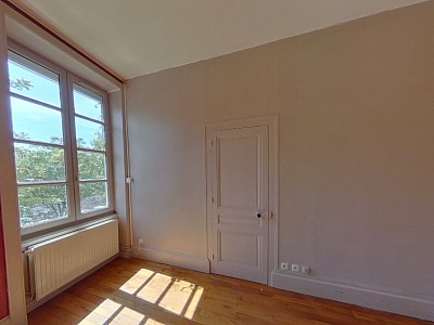 APPARTEMENT T2 A LOUER - LYON 4EME ARRONDISSEMENT Place Croix Rousse-Austerlitz - 44.5 m2 - 750 &euro; charges comprises par mois