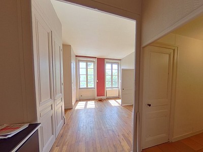 APPARTEMENT T2 A LOUER - LYON 4EME ARRONDISSEMENT Place Croix Rousse-Austerlitz - 44.5 m2 - 750 &euro; charges comprises par mois