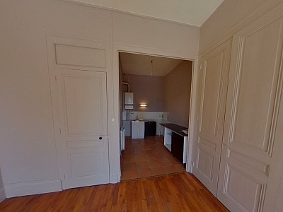 APPARTEMENT T2 A LOUER - LYON 4EME ARRONDISSEMENT Place Croix Rousse-Austerlitz - 44.5 m2 - 750 &euro; charges comprises par mois