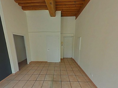 APPARTEMENT T2 A LOUER - LYON 4EME ARRONDISSEMENT Place Croix Rousse-Austerlitz - 41.49 m2 - 857,95 &euro; charges comprises par mois