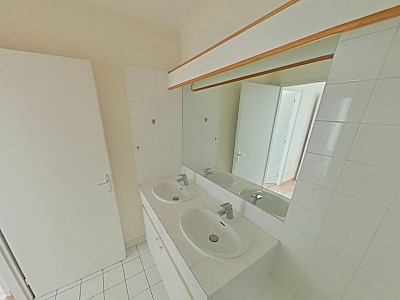 APPARTEMENT T2 A LOUER - LYON 4EME ARRONDISSEMENT Place Croix Rousse-Austerlitz - 41.49 m2 - 857,95 &euro; charges comprises par mois
