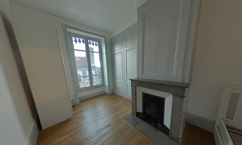 APPARTEMENT T2 A LOUER - LYON 5EME ARRONDISSEMENT Saint-Paul - 57.51 m2 - 923,85�&euro; charges comprises par mois