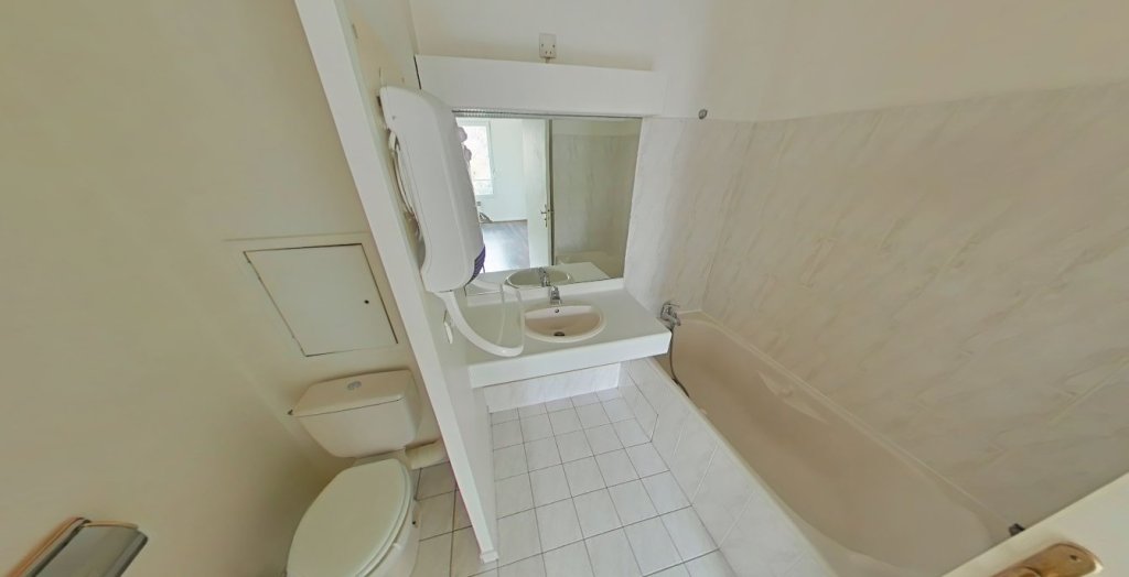 APPARTEMENT T2 A LOUER - LYON 5EME ARRONDISSEMENT Saint-Irenee - 35.78 m2 - 773 &euro; charges comprises par mois