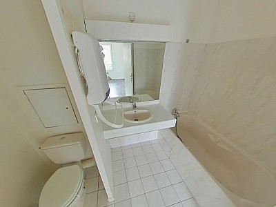 APPARTEMENT T2 A LOUER - LYON 5EME ARRONDISSEMENT Saint-Irenee - 35.78 m2 - 773 &euro; charges comprises par mois