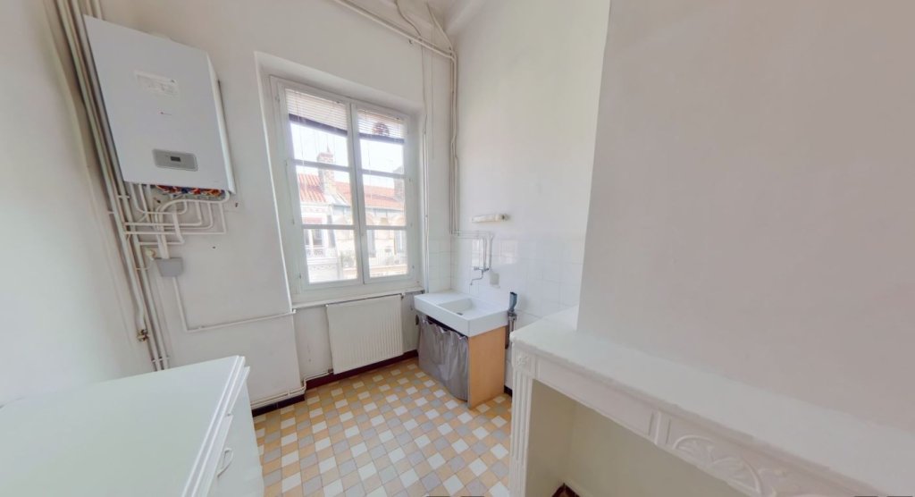 APPARTEMENT T2 A LOUER - LYON 6EME ARRONDISSEMENT Edgard Quinet - 55.52 m2 - 875�&euro; charges comprises par mois