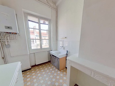 APPARTEMENT T2 A LOUER - LYON 6EME ARRONDISSEMENT Edgard Quinet - 55.52 m2 - 875 € charges comprises par mois