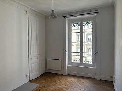 APPARTEMENT T2 A LOUER - LYON 6EME ARRONDISSEMENT J. Recamier - 45.8 m2 - 825€ charges comprises par mois