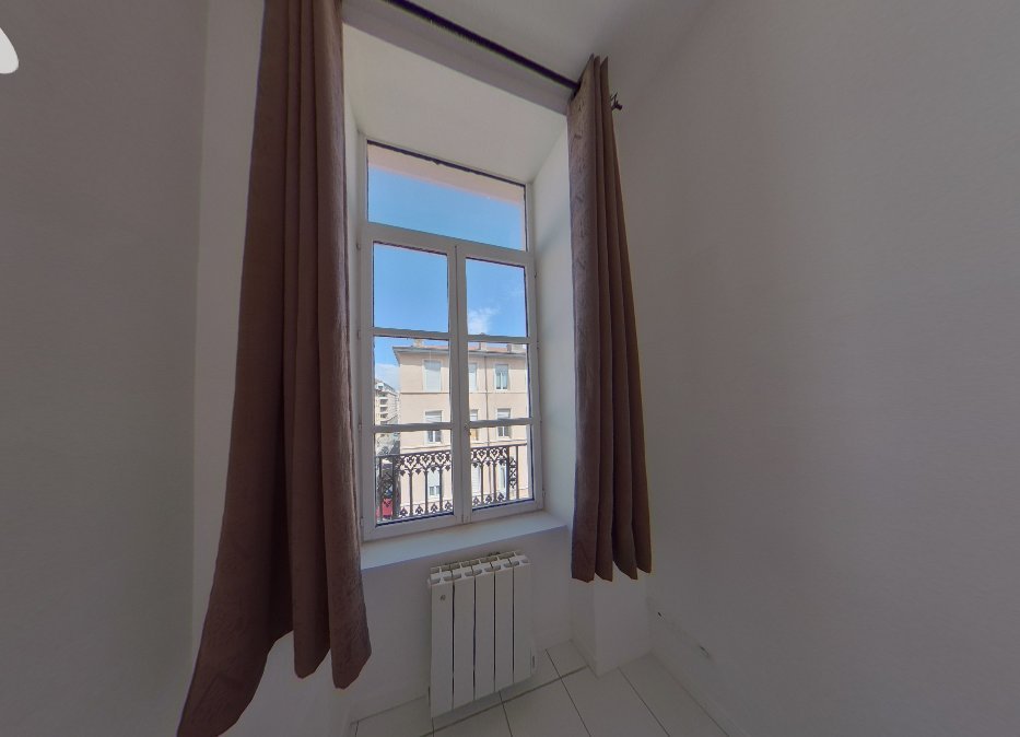 APPARTEMENT T2 A LOUER - LYON 6EME ARRONDISSEMENT Bossuet Ney - 26.21 m2 - 692�&euro; charges comprises par mois