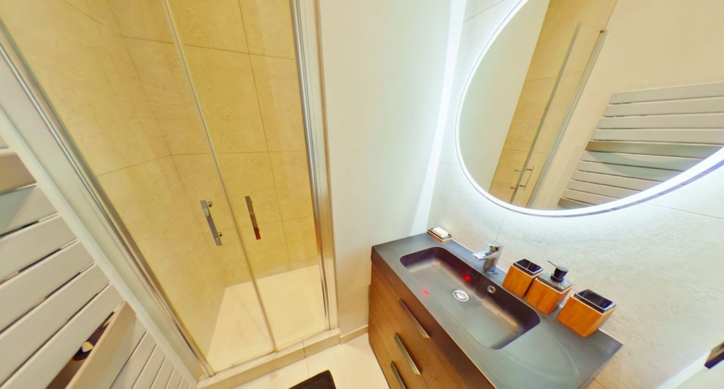 APPARTEMENT T2 A LOUER - LYON 6EME ARRONDISSEMENT Kleber - 73.66 m2 - 1�800�&euro; charges comprises par mois