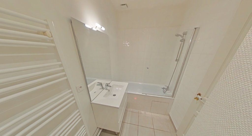 APPARTEMENT T2 A LOUER - LYON 6EME ARRONDISSEMENT Les Charmettes-Lafayette - 52.43 m2 - 825 &euro; charges comprises par mois